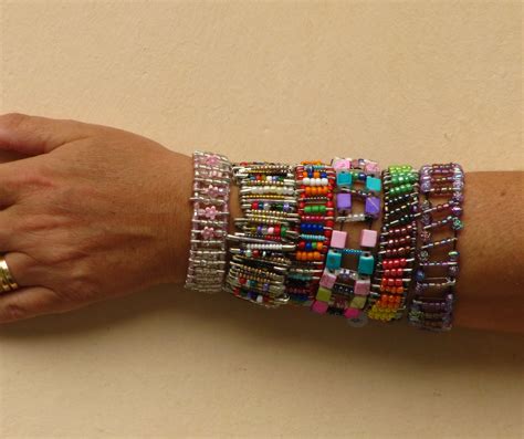 BRAZALETES Y PULSERAS 